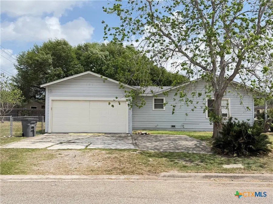 1902 Navidad Street, Victoria, TX 77901 - #3