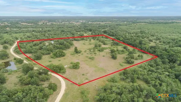 231 Abigail Lane, Luling, TX 78648