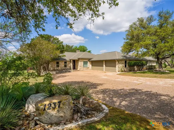 1237 Ridge Harbor Drive, Spicewood, TX 78669