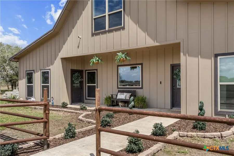 1370 E Ward Street, Goliad, TX 77963 - #3