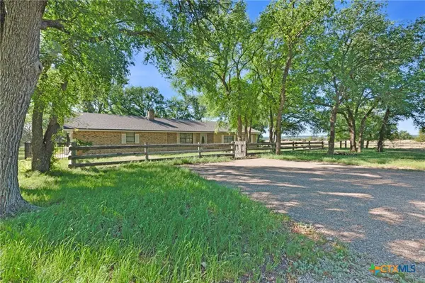 1830 Fm 221, Hamilton, TX 76531