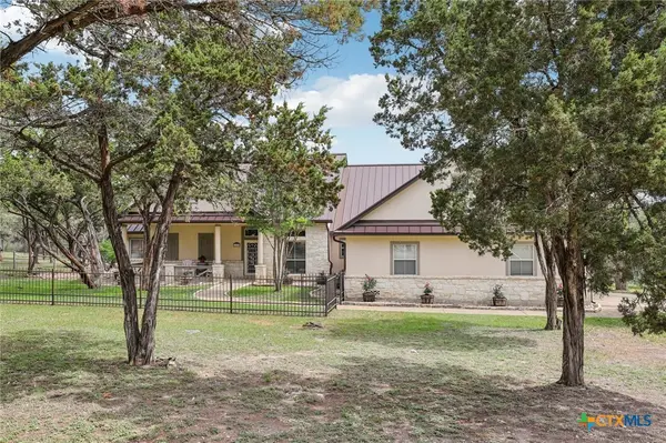 223 Summer Glen Lane, New Braunfels, TX 78132