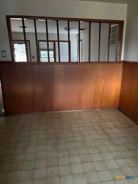 209 Highland Street, Yoakum, TX 77995 - #3