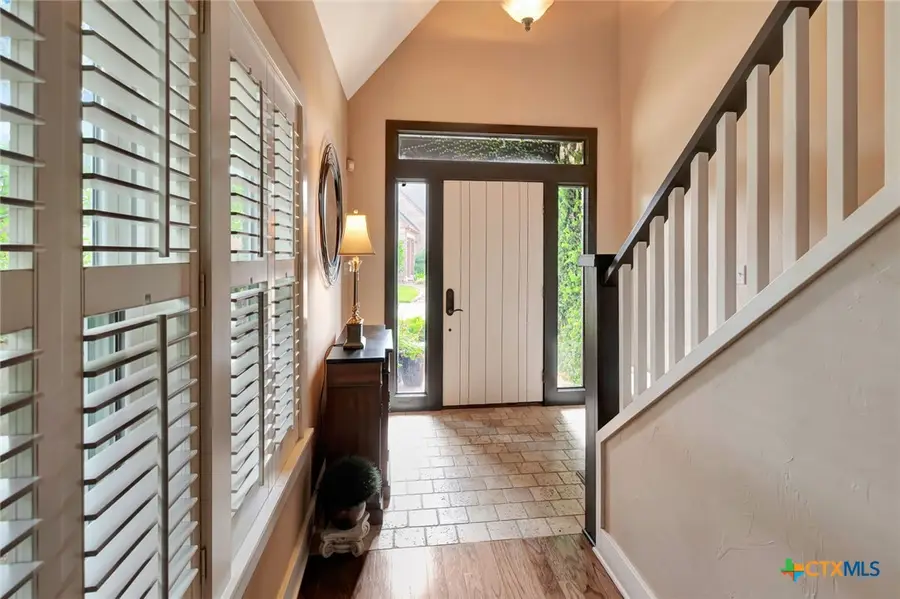 6 Cotswold Lane, Victoria, TX 77904 - #3