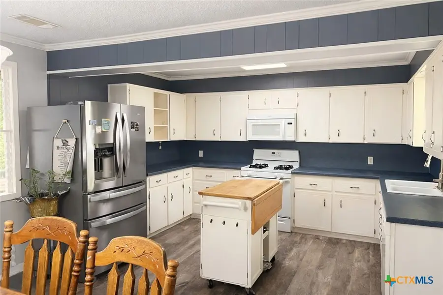 6 Gulf Avenue, Rogers, TX 76569 - #2