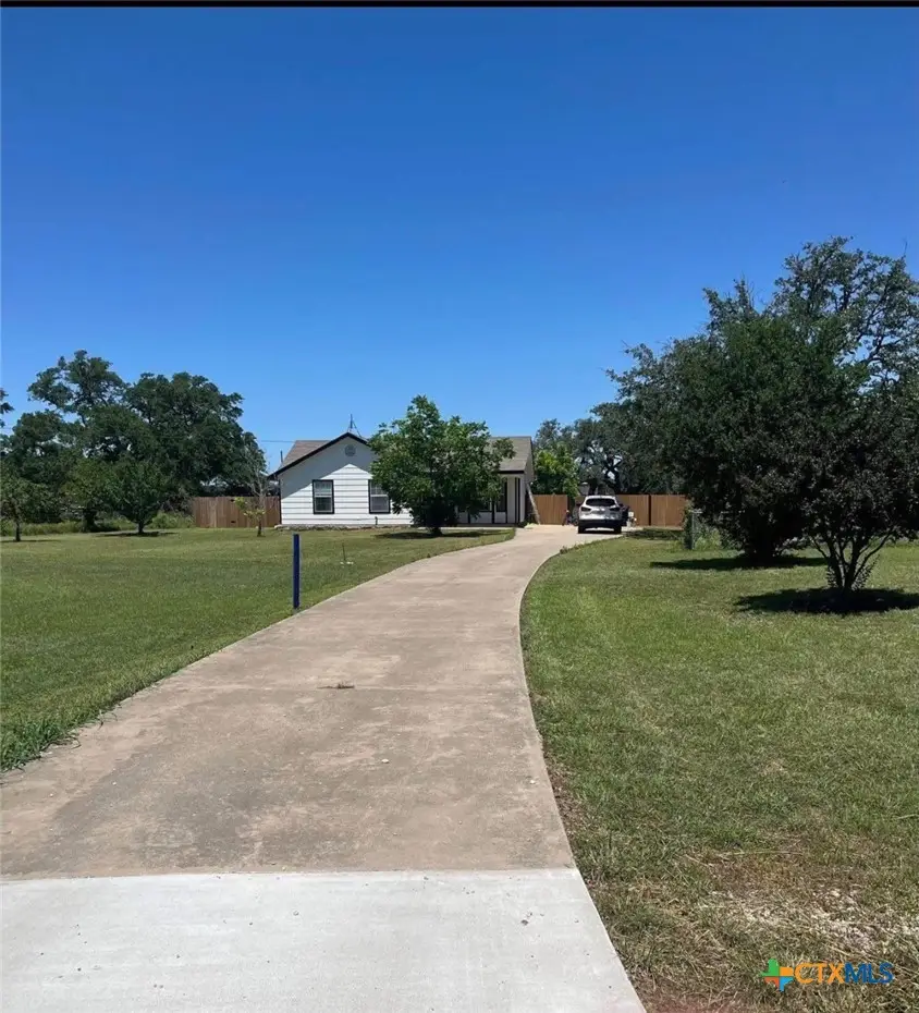 90 Huge Oak Street, Bertram, TX 78605 - #2