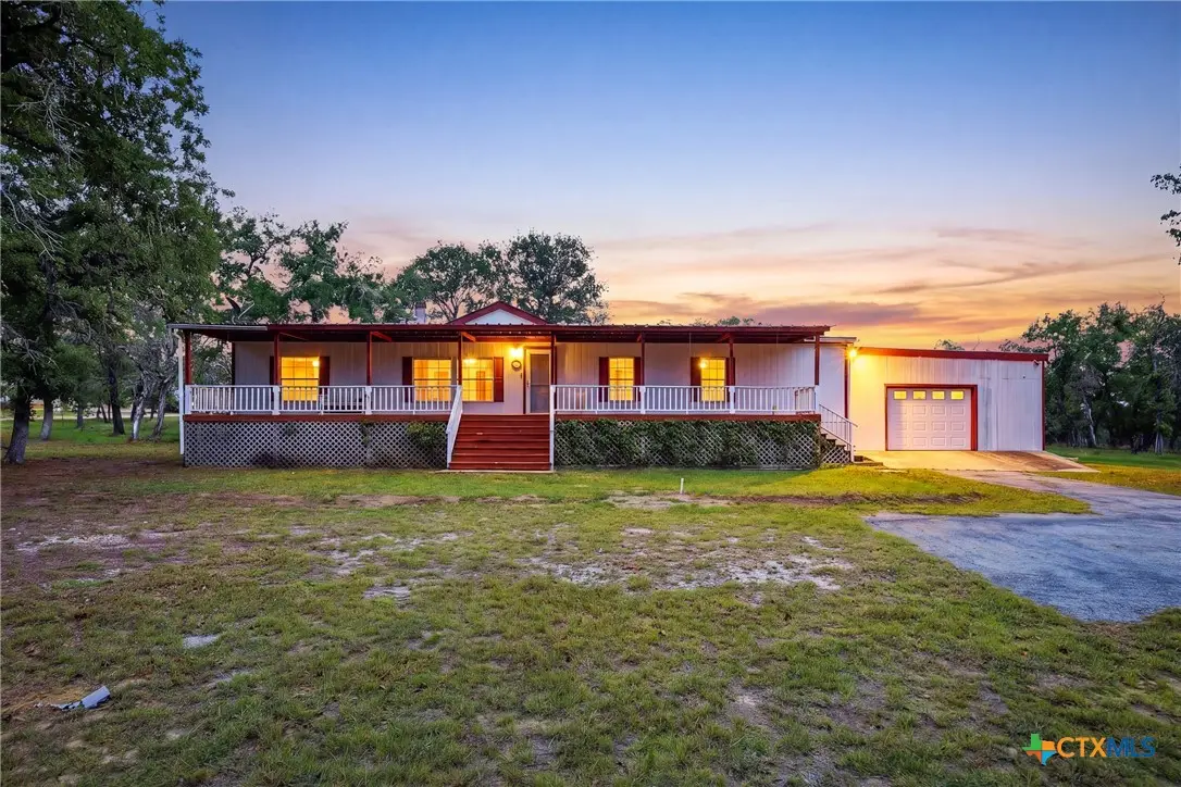 554 Cherry Ridge, Floresville, TX 78114 - #1