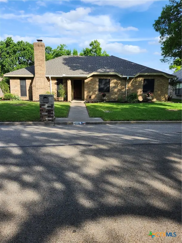 4501 Stagecoach Trail, Stagecoach, TX 76502