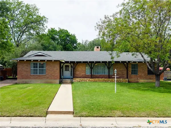 1409 W North Avenue, Lampasas, TX 76550