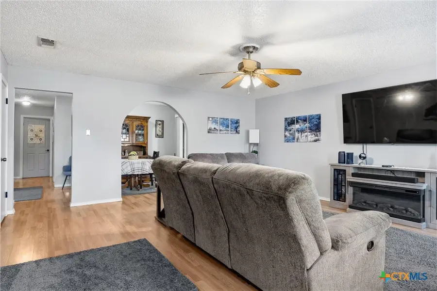 112 W Hogan Drive, Copperas Cove, TX 76522 - #2