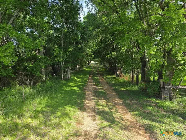 600 West Ave C, Milano, TX 76556