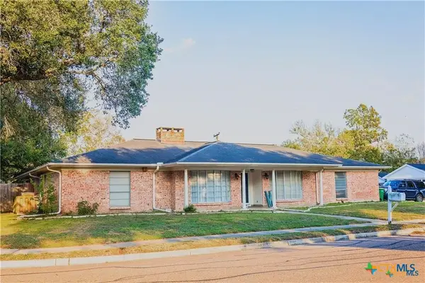 111 Dover Dell, Victoria, TX 77904