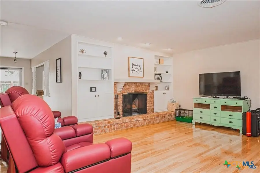 111 Dover Dell, Victoria, TX 77904 - #3