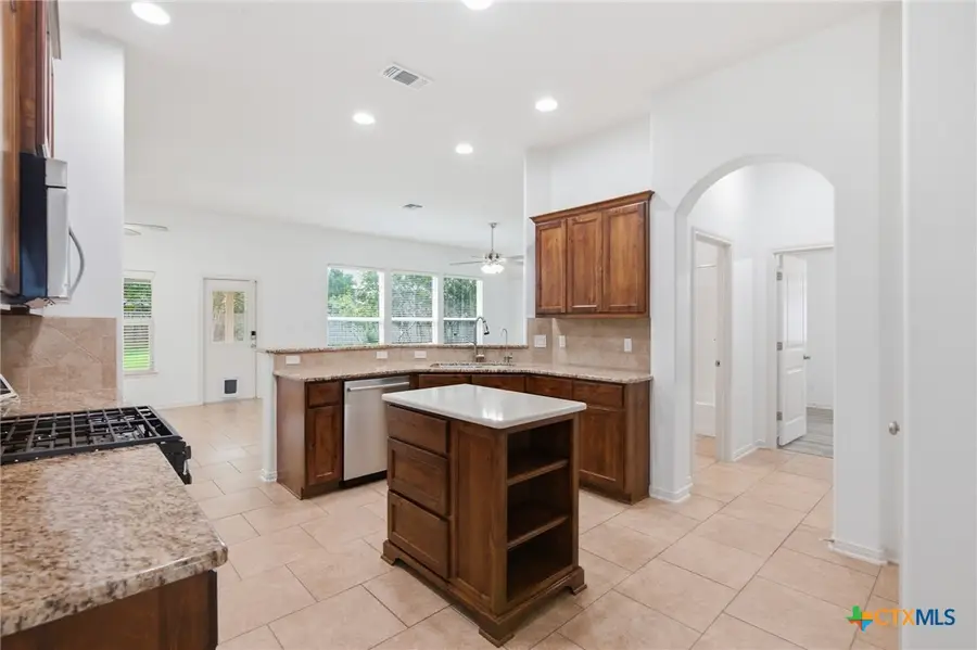 115 Sandstone Court, Victoria, TX 77904 - #2