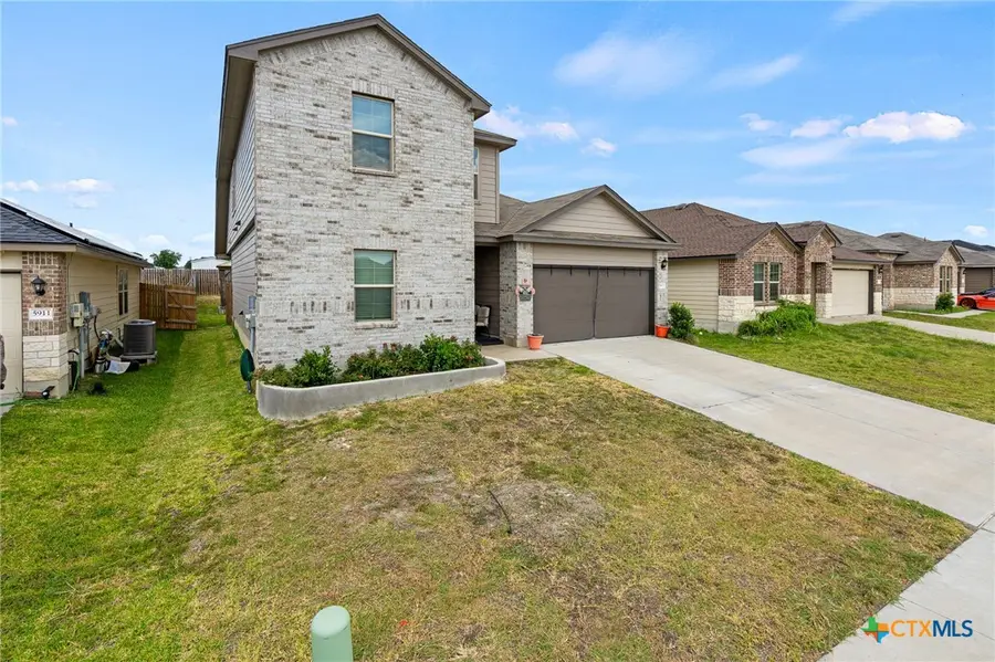 5913 Amelia Earhart Boulevard, Killeen, TX 76543 - #3
