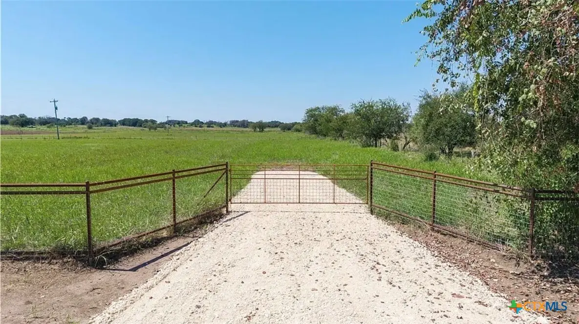 5752 County Road 174, Gatesville, TX 76528 - #1