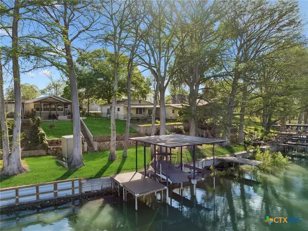 230 Lee Street, Seguin, TX 78155