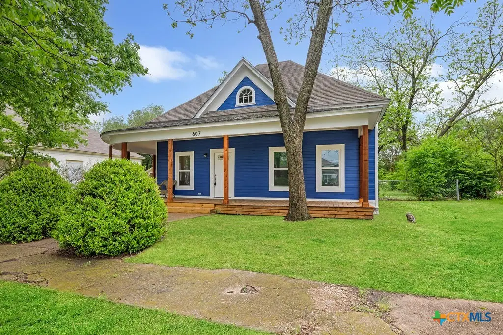 607 W 3rd Street, Eddy, TX 76524 - #1