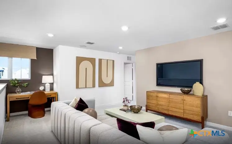 161 Green Berets Bend, Jarrell, TX 76537 - #2