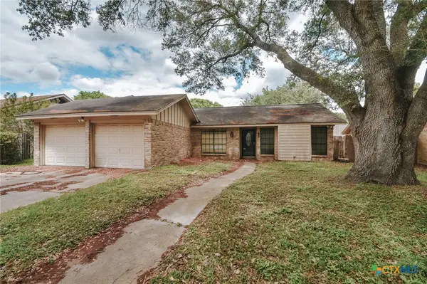 220 Navajo Drive, Victoria, TX 77904