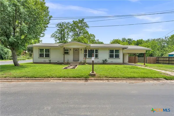 209 E Live Oak Street, Burnet, TX 78611