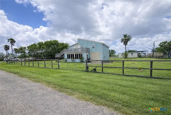 488 Alamo Beach Avenue, Port Lavaca, TX 77979