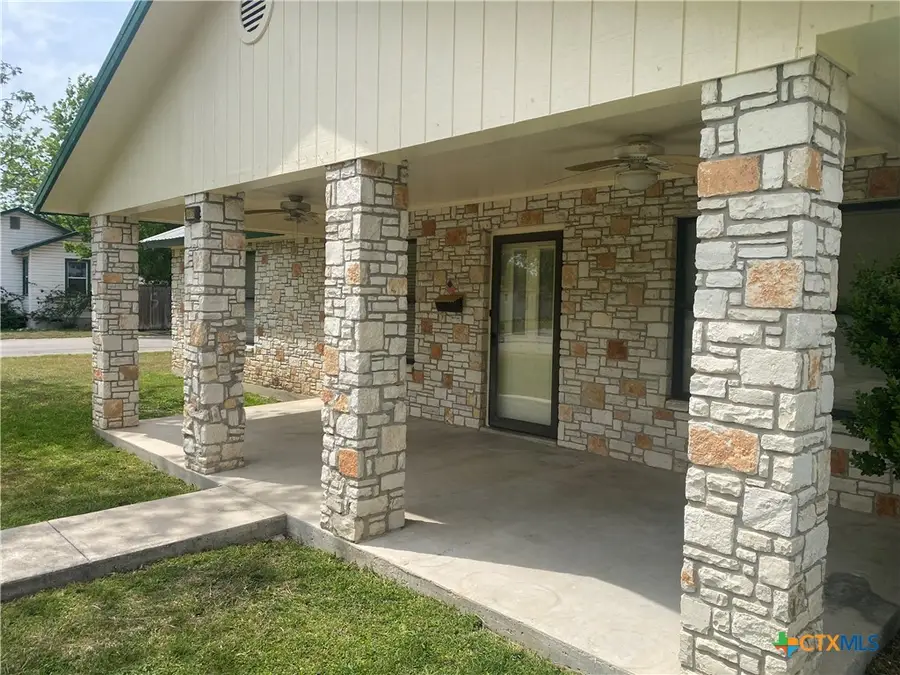 1052 E Weinert Street, Seguin, TX 78155 - #3