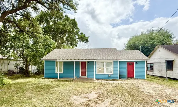 607 S East Street, Edna, TX 77957