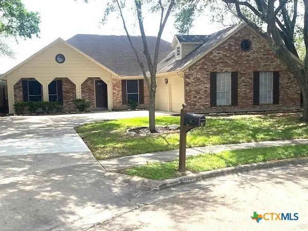 107 Bramble Bush Lane, Victoria, TX 77904