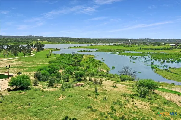 281 Chimney Cove Drive, Marble Falls, TX 78654