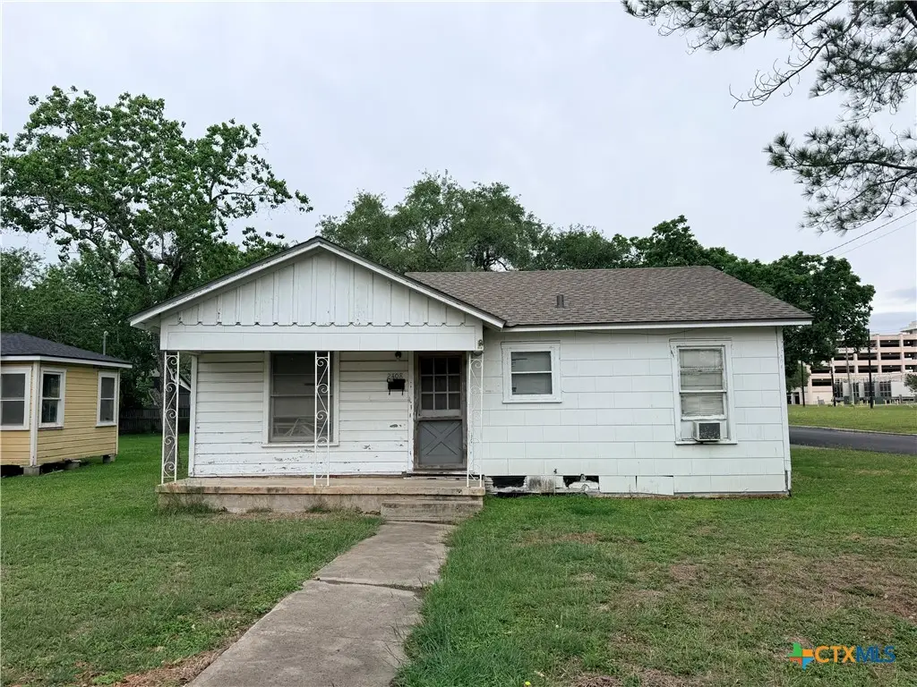 2408 E Btazos, Victoria, TX 77901 - #1