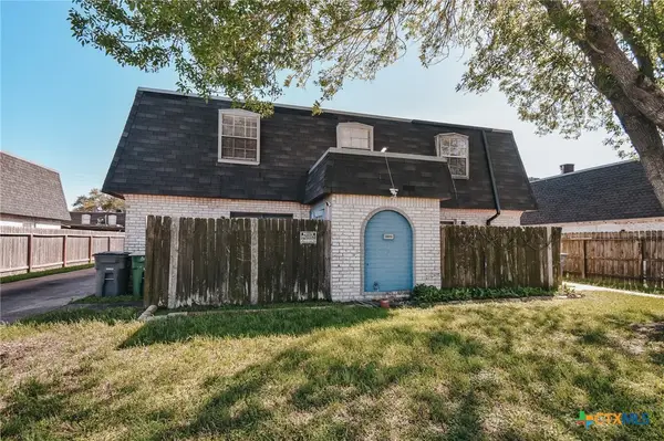 1805 Rosemary Avenue, Victoria, TX 77901