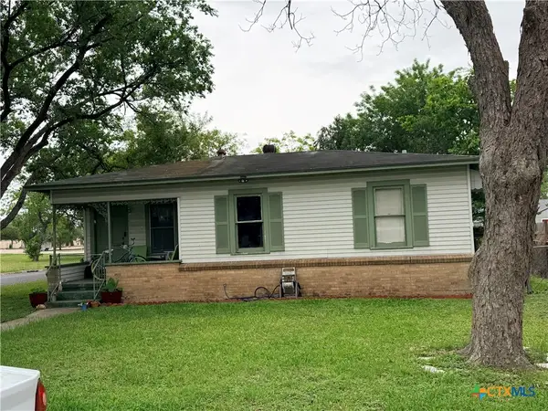 2407 E Brazos, Victoria, TX 77901