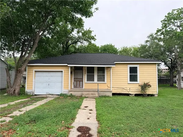 2406 E Brazos, Victoria, TX 77901