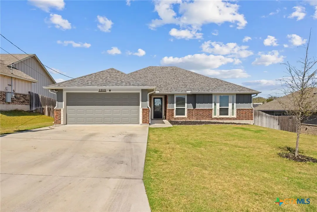 1313 Sandstone, Lampasas, TX 76550 - #1