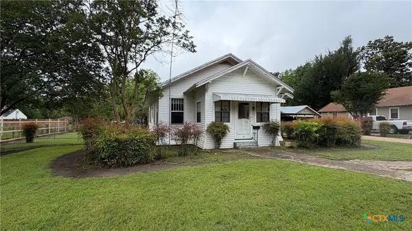 701 East 10th, Cameron, TX 76520