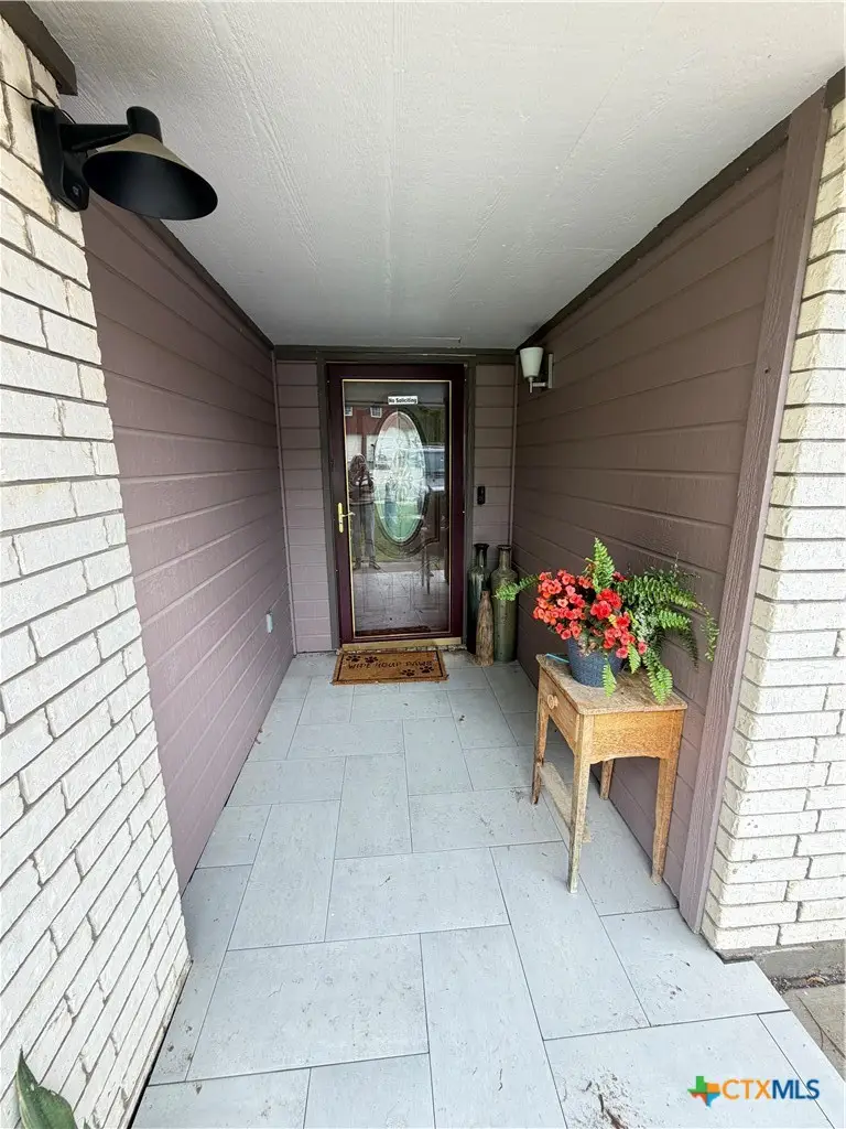 806 N 5th Street, Copperas Cove, TX 76522 - #2