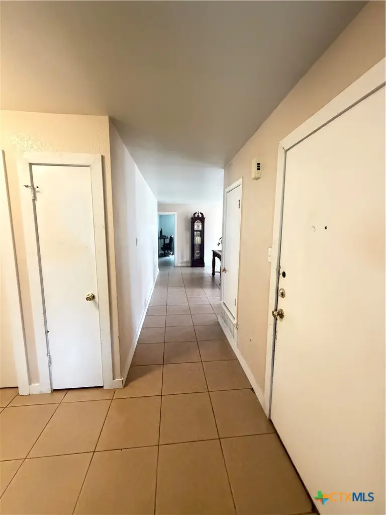 806 N 5th Street, Copperas Cove, TX 76522 - #3