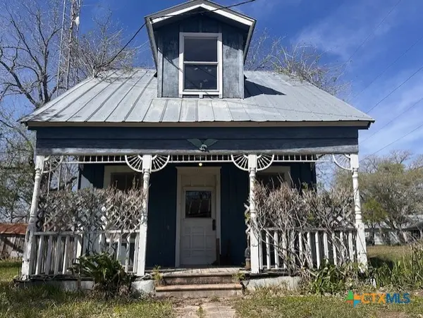 271 W Fm 884, Goliad, TX 77963