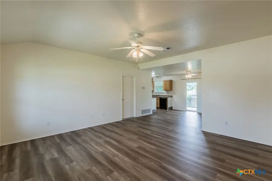 519 E Victory Avenue, Temple, TX 76501 - #2