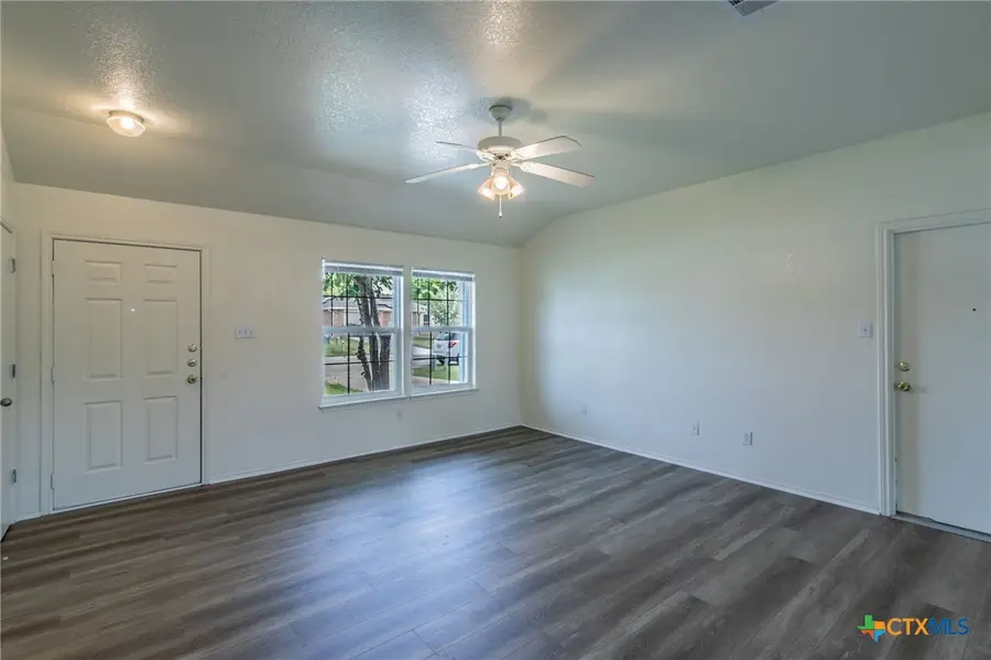 519 E Victory Avenue, Temple, TX 76501 - #3