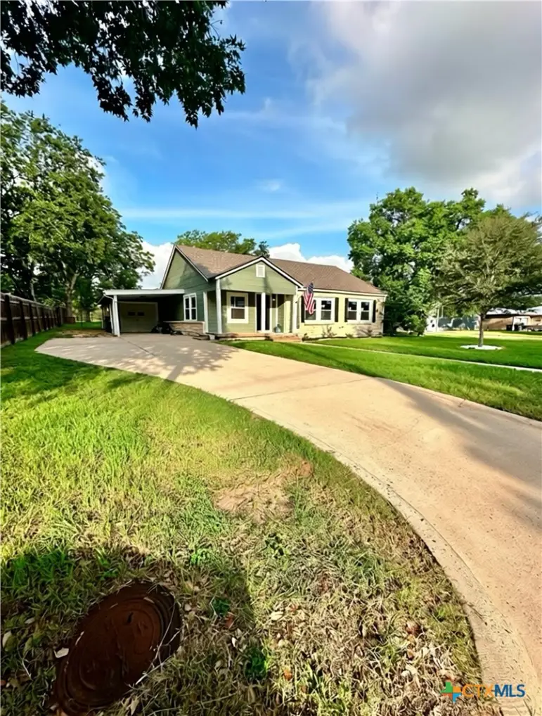 309 S Ridge, Hallettsville, TX 77964 - #3