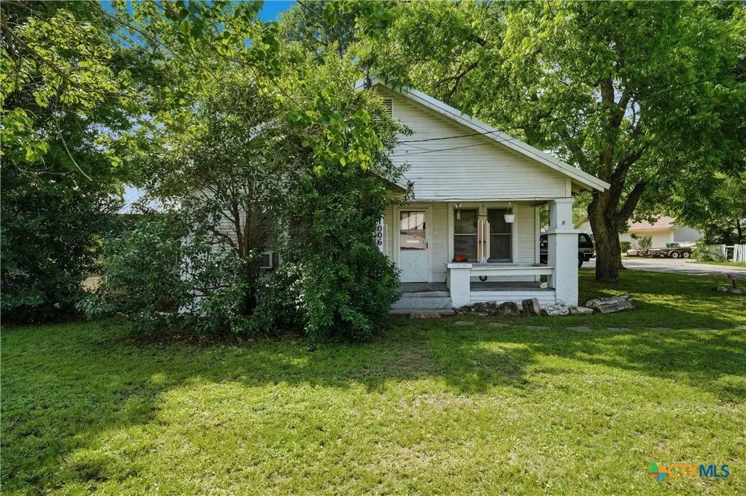1006 N Fannin Avenue, Cameron, TX 76520 - #1