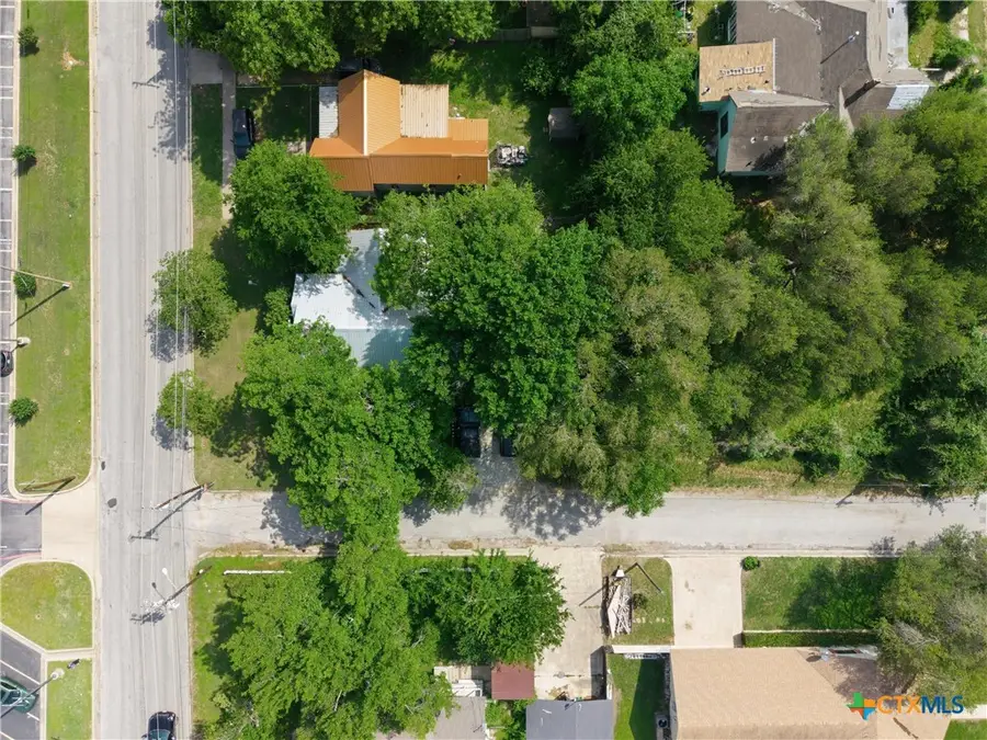 1006 N Fannin Avenue, Cameron, TX 76520 - #2