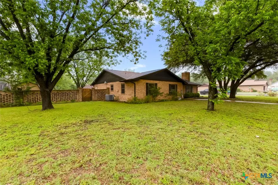 401 Evergreen Drive, Harker Heights, TX 76548 - #2