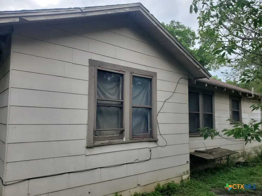 702 N Orchard Avenue, Cameron, TX 76520 - #1