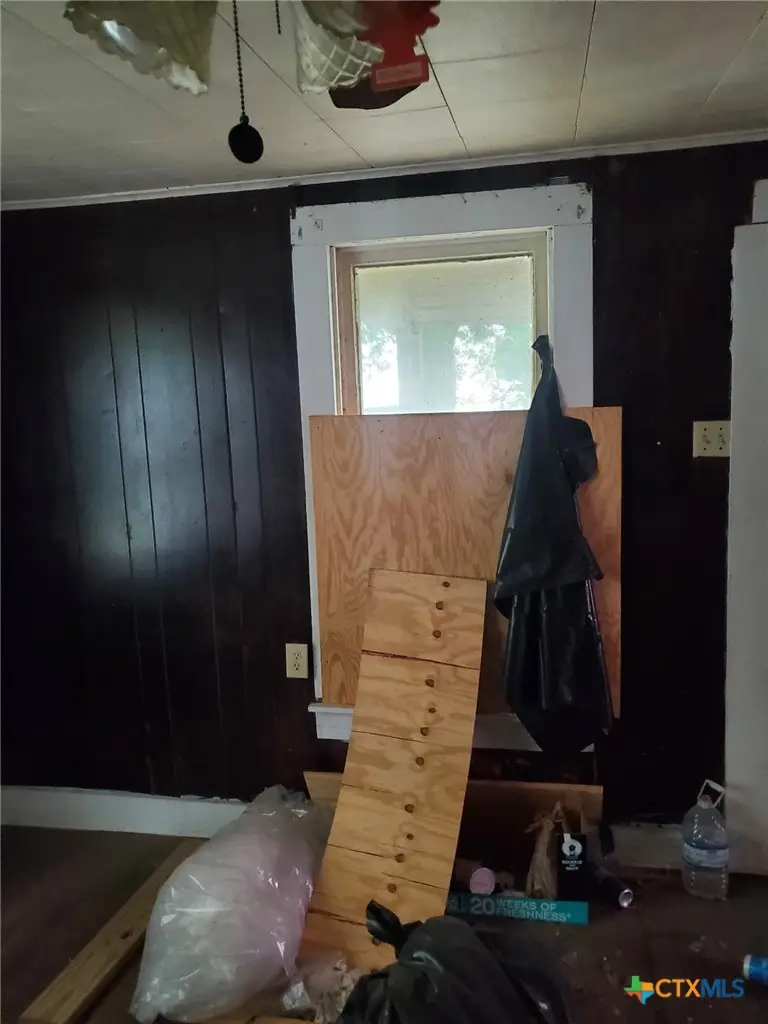 702 N Orchard Avenue, Cameron, TX 76520 - #2