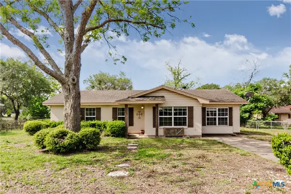 103 Poenitsch Street, Cuero, TX 77954