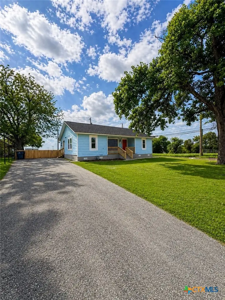 421 S 32nd Street, Temple, TX 76501 - #1