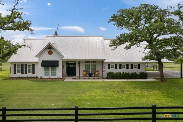 1899 Sunflower Trail, Luling, TX 78648